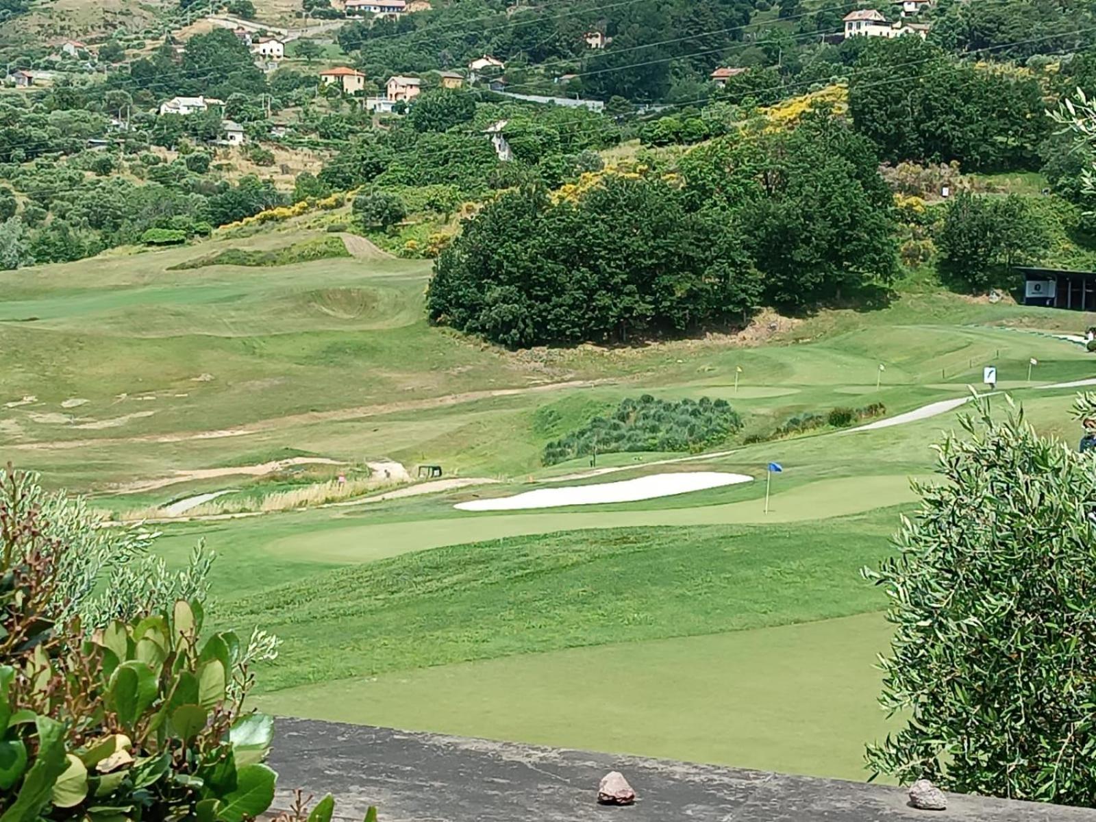 Appartement Dans Un Terrain De Golf, 5 Min De La Mer En Voiture, Parking Gratuit كوغوليتو المظهر الخارجي الصورة